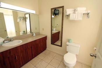 Bathroom in Best Western Twin Islands