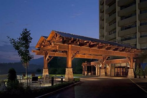 LeConte View Motor Lodge Reviewed