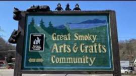 The Arts & Crafts Community in Gatlinburg: A Creative Hidden Gem 1 Arts & Crafts Community in Gatlinburg, Appalachian crafts, Gatlinburg artisans, handmade souvenirs, Smoky Mountains art, Tennessee Heritage Trail