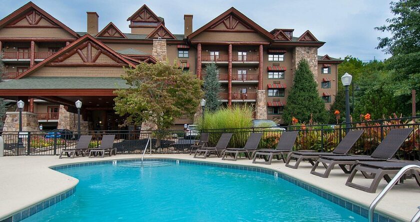 Luxury mountain lodge hotel near Gatlinburg with pool and mountain views